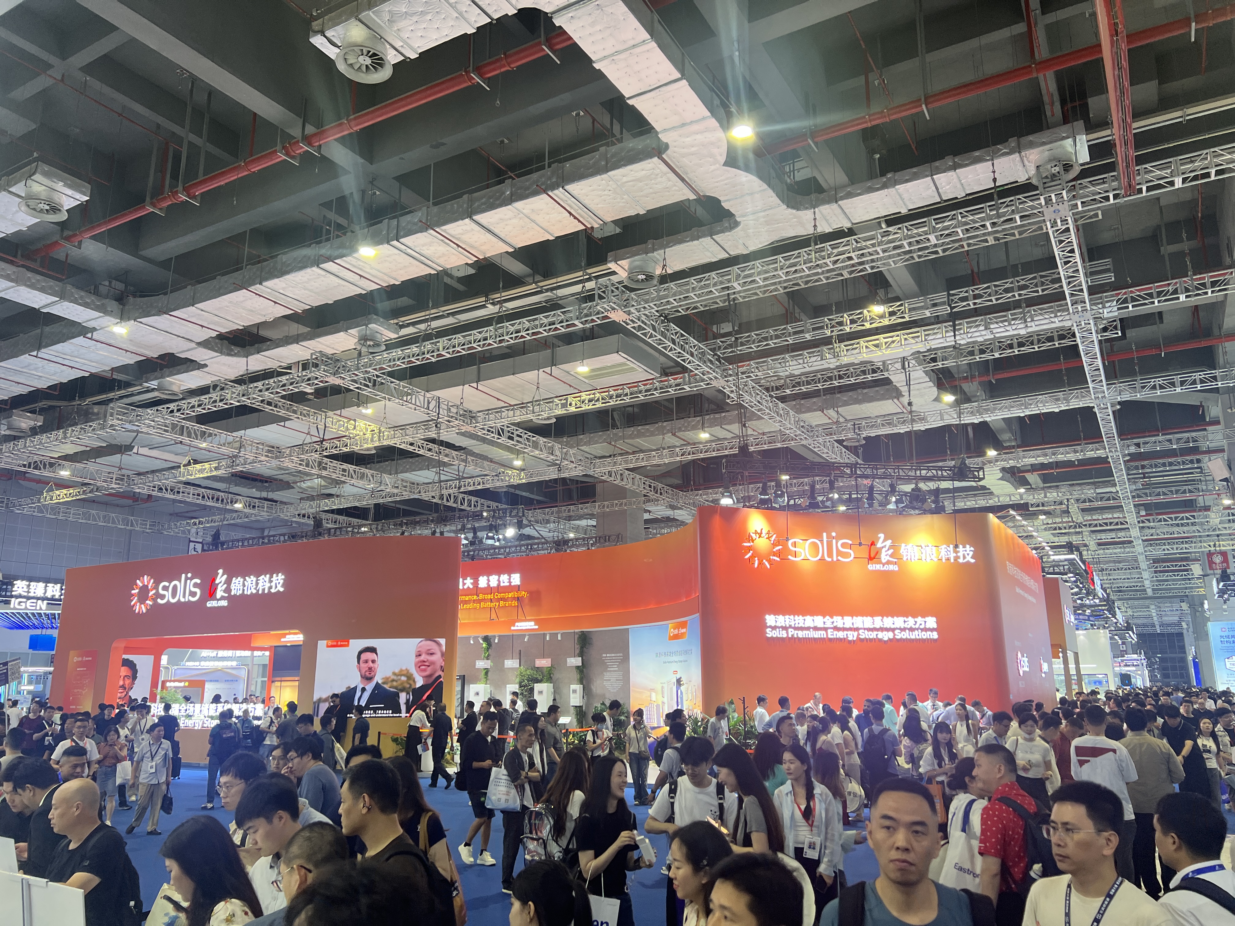 Solis Ginlong booth at SNEC PV Power Expo 2026 showcasing premium AI-powered energy storage solutions
